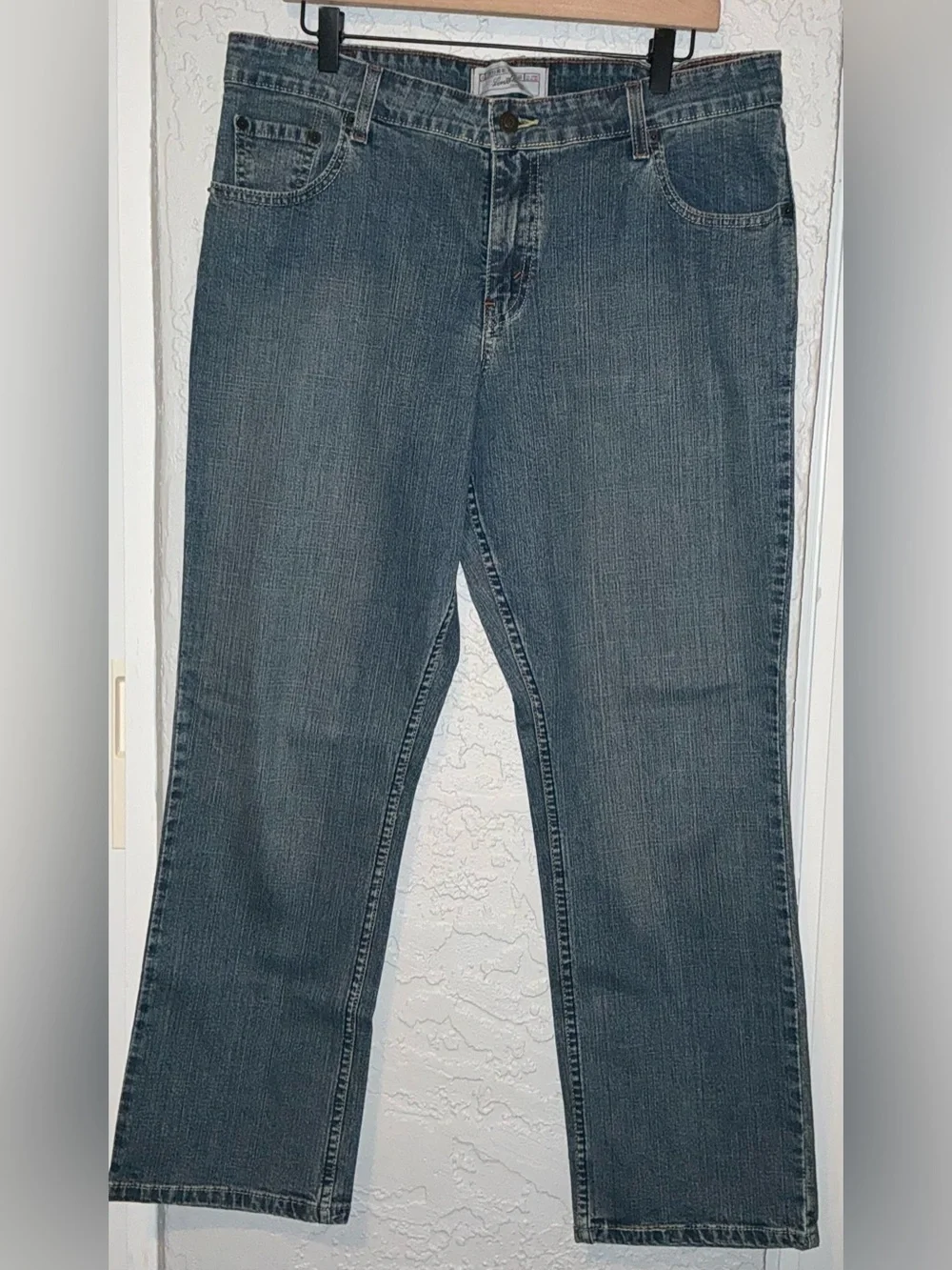 Levi Strauss Mid Rise Straight-Leg Jeans in Dark Blue
